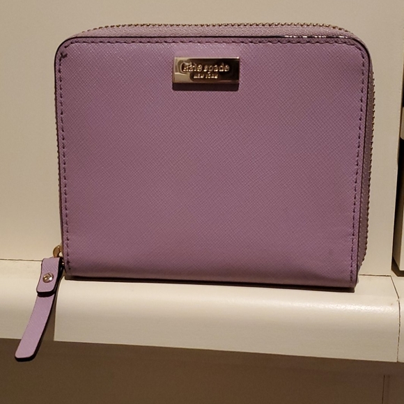 kate spade Handbags - Kate Spade zip wallet